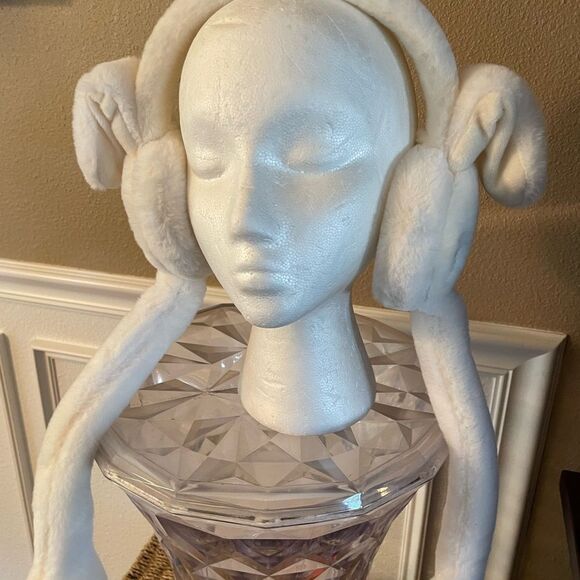 Sanrio TYPE Ear Muffs with Moveable Ears! - Picture 8 of 8